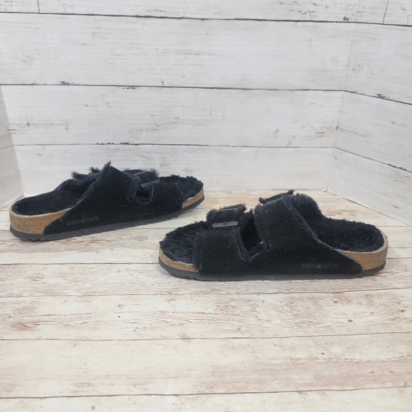 Birkenstock shearling Arizona in black suede - Picture 3 of 10